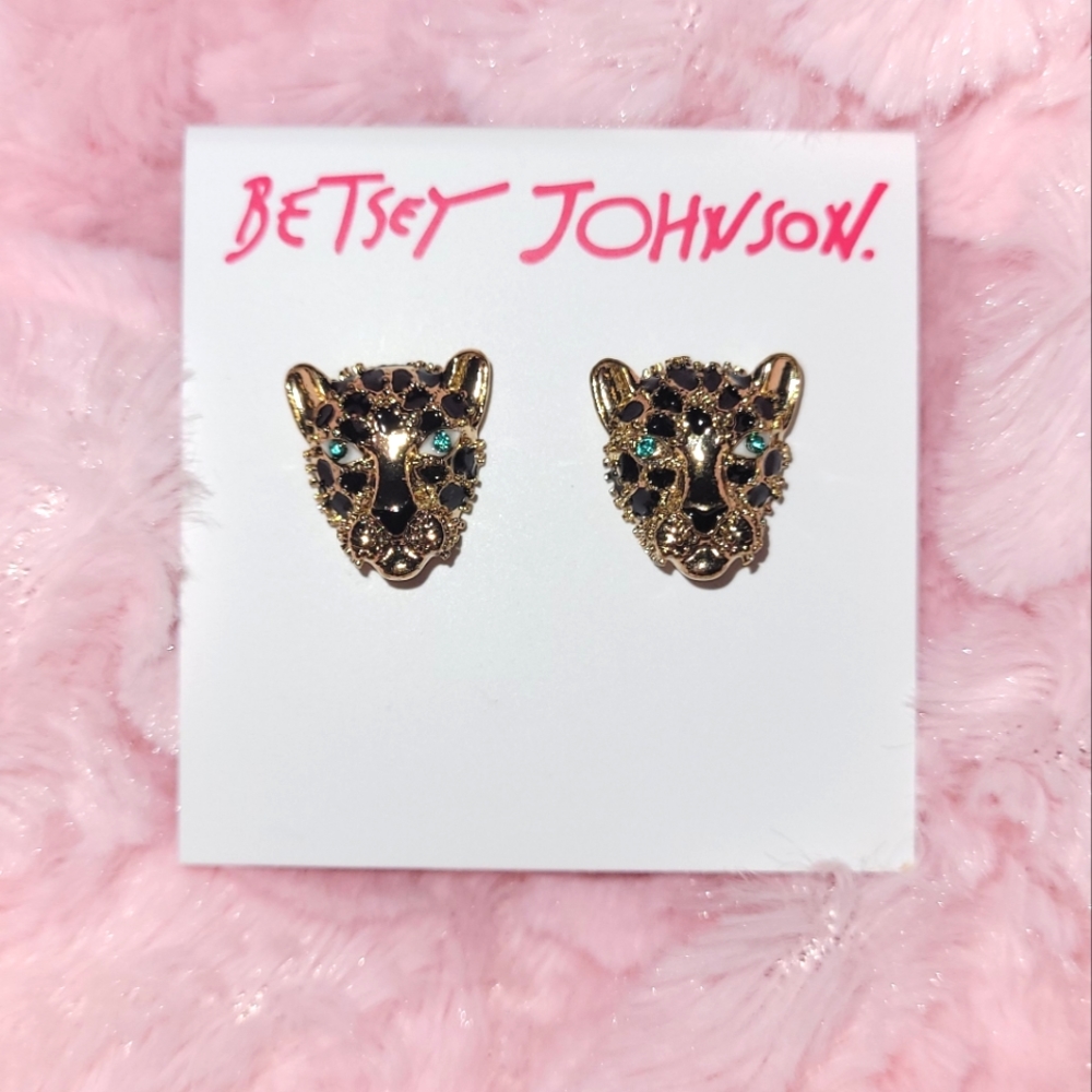 Last pair! Betsey Johnson leopard face stud earrings. - Picture 9 of 14